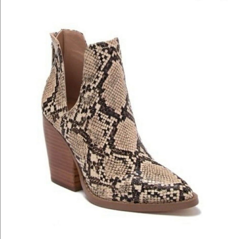 Abound 'Kayla' ankle boots booties US size 8 faux snakeskin block heels zips